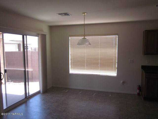 3589 East Canter Road Tucson, AZ 85739 - Photo 3 of 16