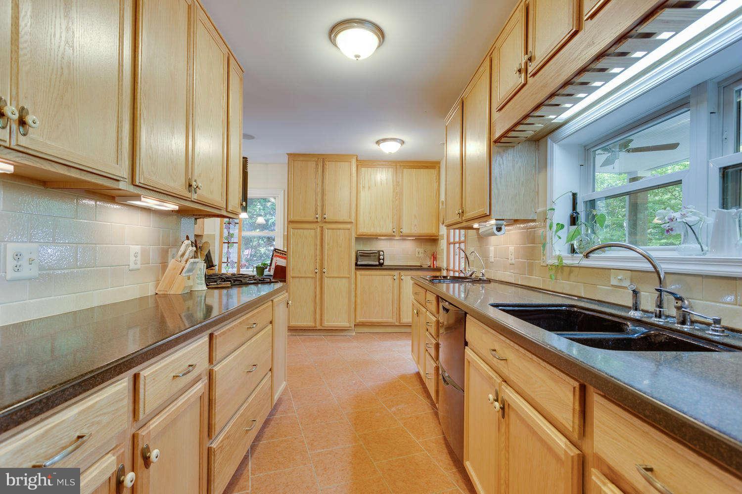 1918 Leonard Road Falls Church, VA 22043 - Photo 8 of 30 Kitchen