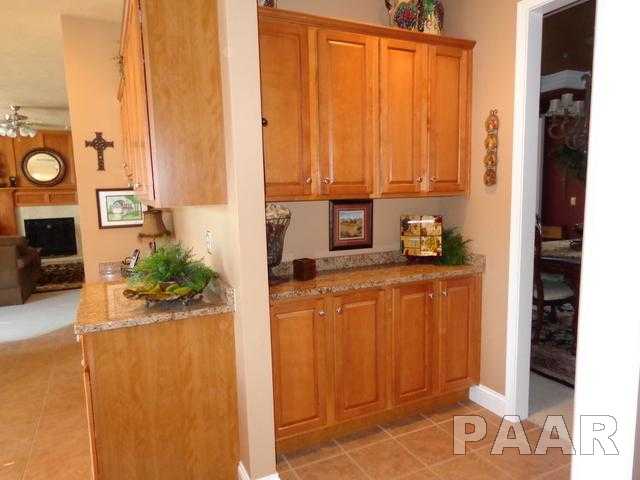 63 Sapphire Point Morton, IL 61550 - Photo 8 of 36 Gallery Image 8