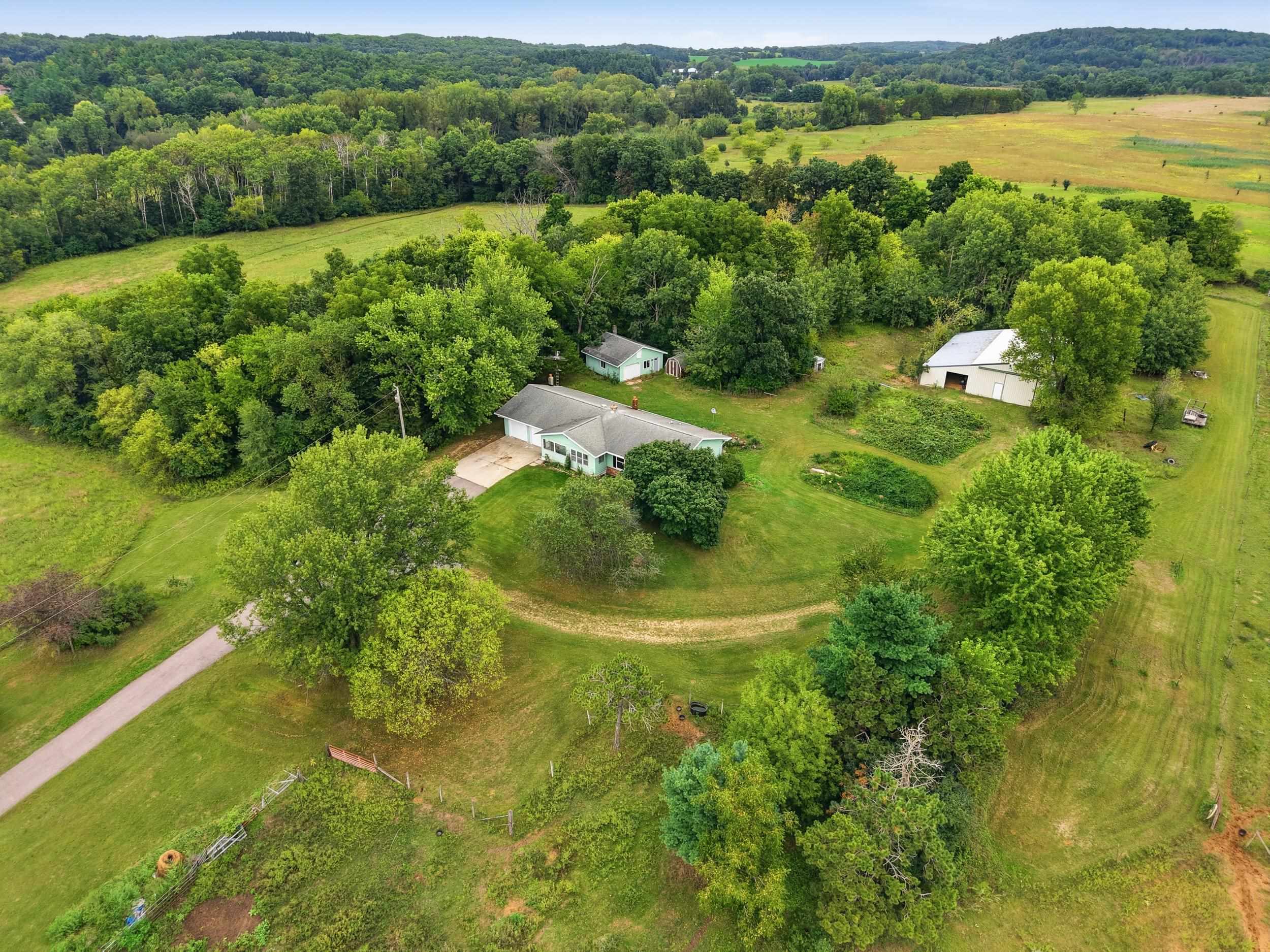 N4982 Dunning Road Pardeeville, WI 53954 - Photo 43 of 58 Gallery Image 43