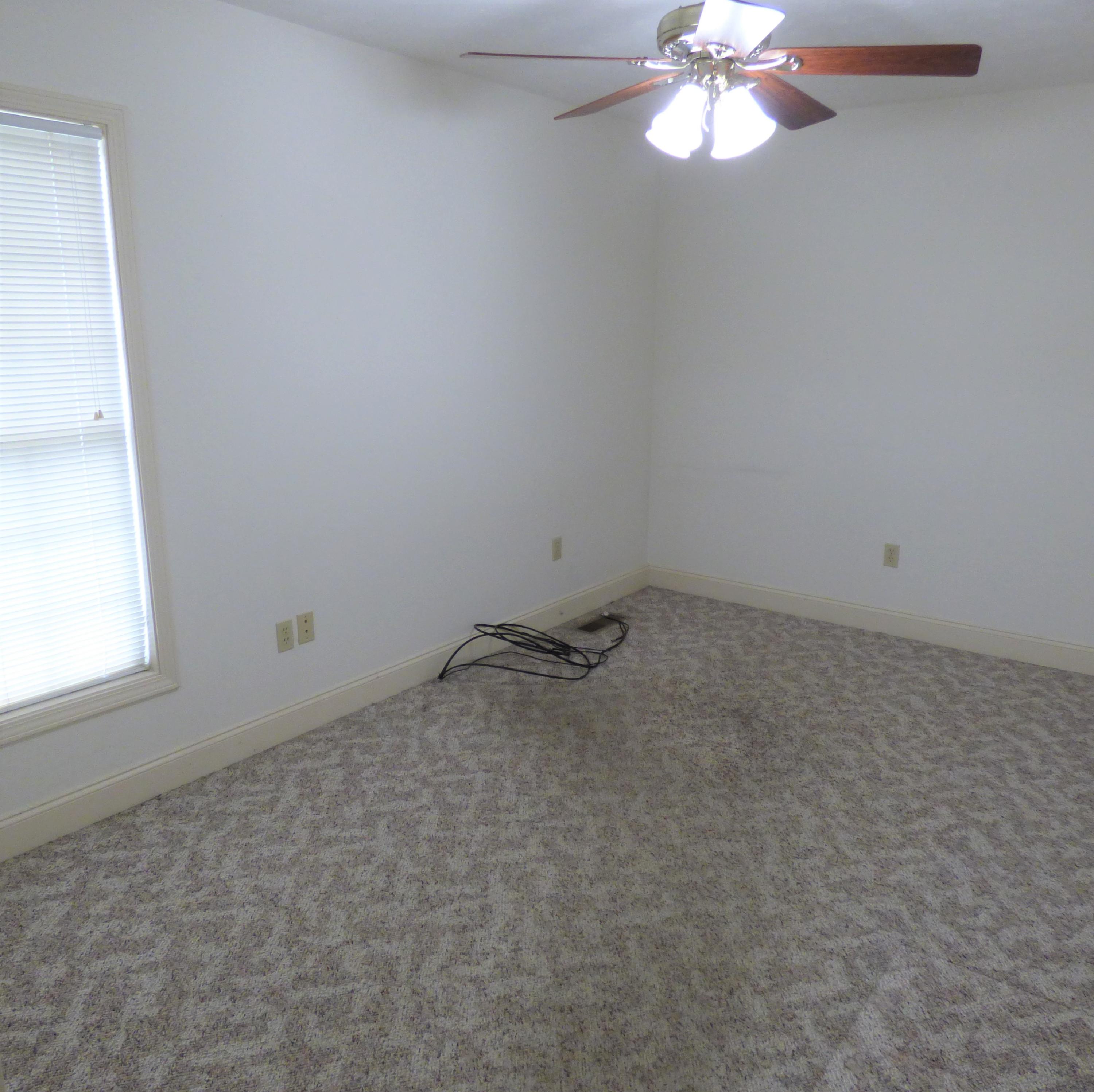 969 Zirkle Road Dandridge, TN 37725 - Photo 17 of 24 Office