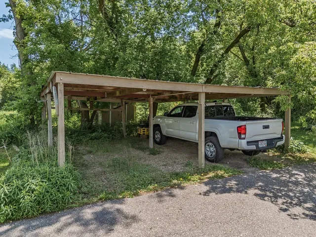 $1,499,900 | E12505 County Road West, Baraboo, WI 53913