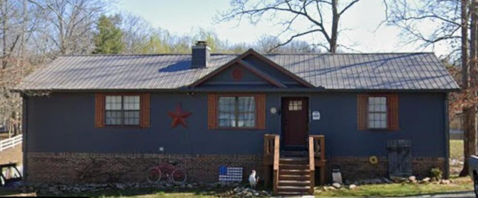 1013 Bluff View Road