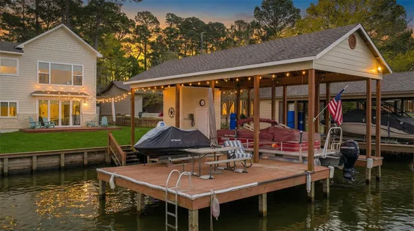 $1,950,000 | 518 Whispering Pine Trail, Mount Vernon, TX 75457