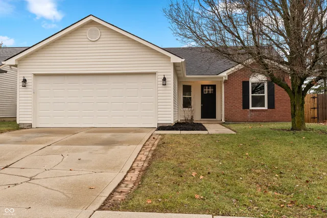 $247,500 | 5839 Prairie Meadow Drive, Indianapolis, IN 46221