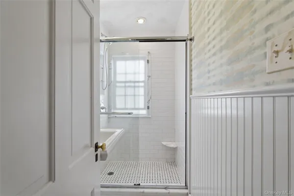 $1,275,000 | 32 Kingsbury Road, New Rochelle, NY 10804