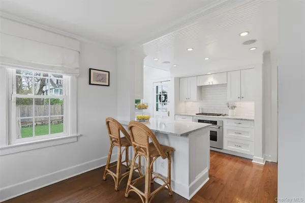 $1,275,000 | 32 Kingsbury Road, New Rochelle, NY 10804