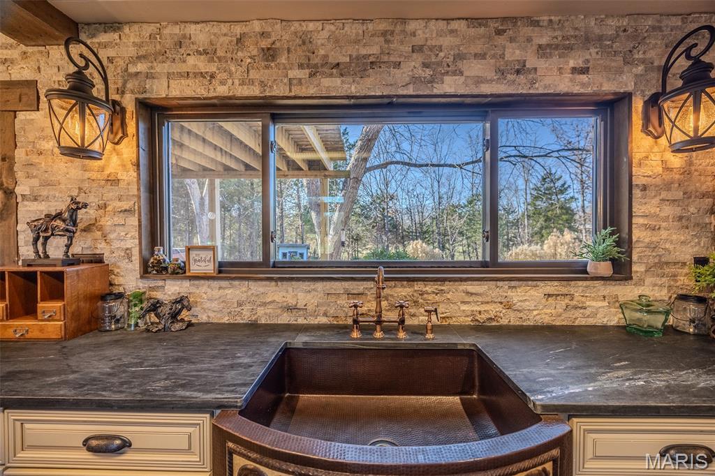 20250 Crabapple Road Lebanon, MO 65536 - Photo 19 of 65