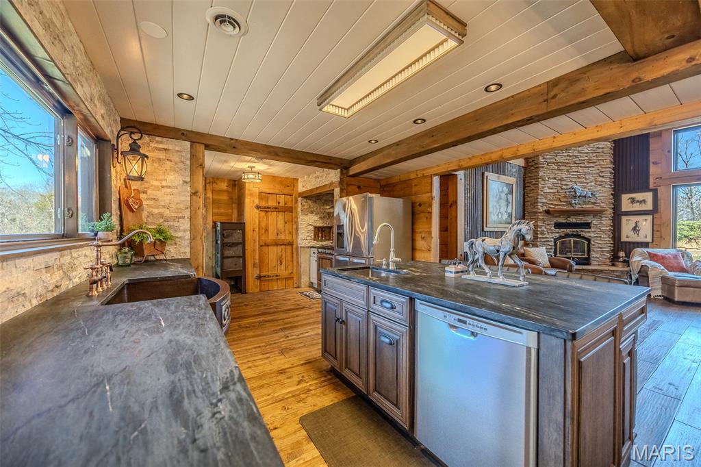 20250 Crabapple Road Lebanon, MO 65536 - Photo 21 of 65