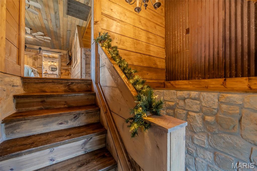 20250 Crabapple Road Lebanon, MO 65536 - Photo 37 of 65