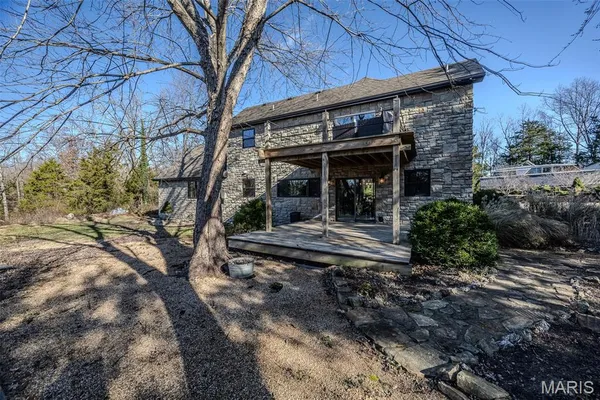 $585,000 | 20250 Crabapple Road, Lebanon, MO 65536