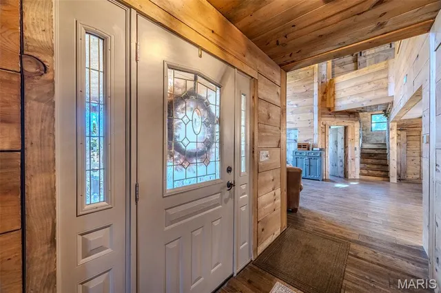 $585,000 | 20250 Crabapple Road, Lebanon, MO 65536