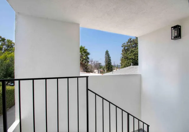$3,200 | 3185 Larga Avenue, Unit C, Los Angeles, CA 90039