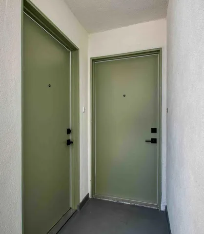 $3,200 | 3185 Larga Avenue, Unit C, Los Angeles, CA 90039