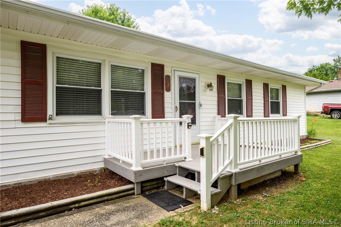 7120 Peach Tree Lane Georgetown, IN 47122 - Photo 2 of 33