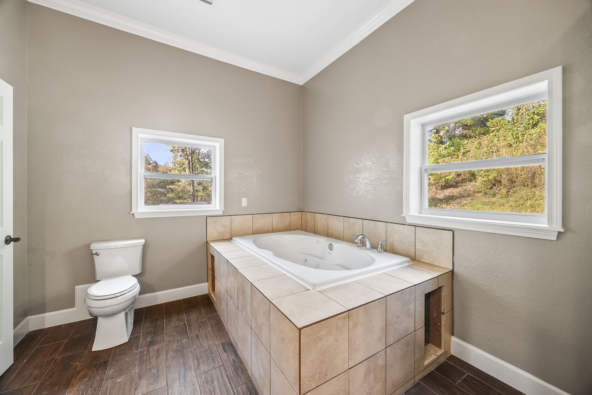 1582 Hellsneck Road Waverly, TN 37185 - Photo 43 of 72 a bathroom with a sink and a toilet