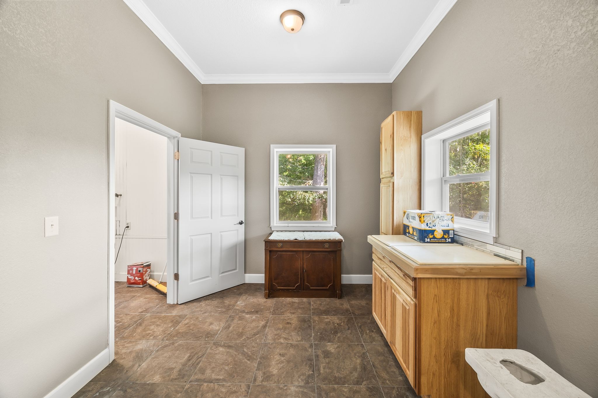 1582 Hellsneck Road Waverly, TN 37185 - Photo 51 of 72 a bathroom with a sink a toilet and tub
