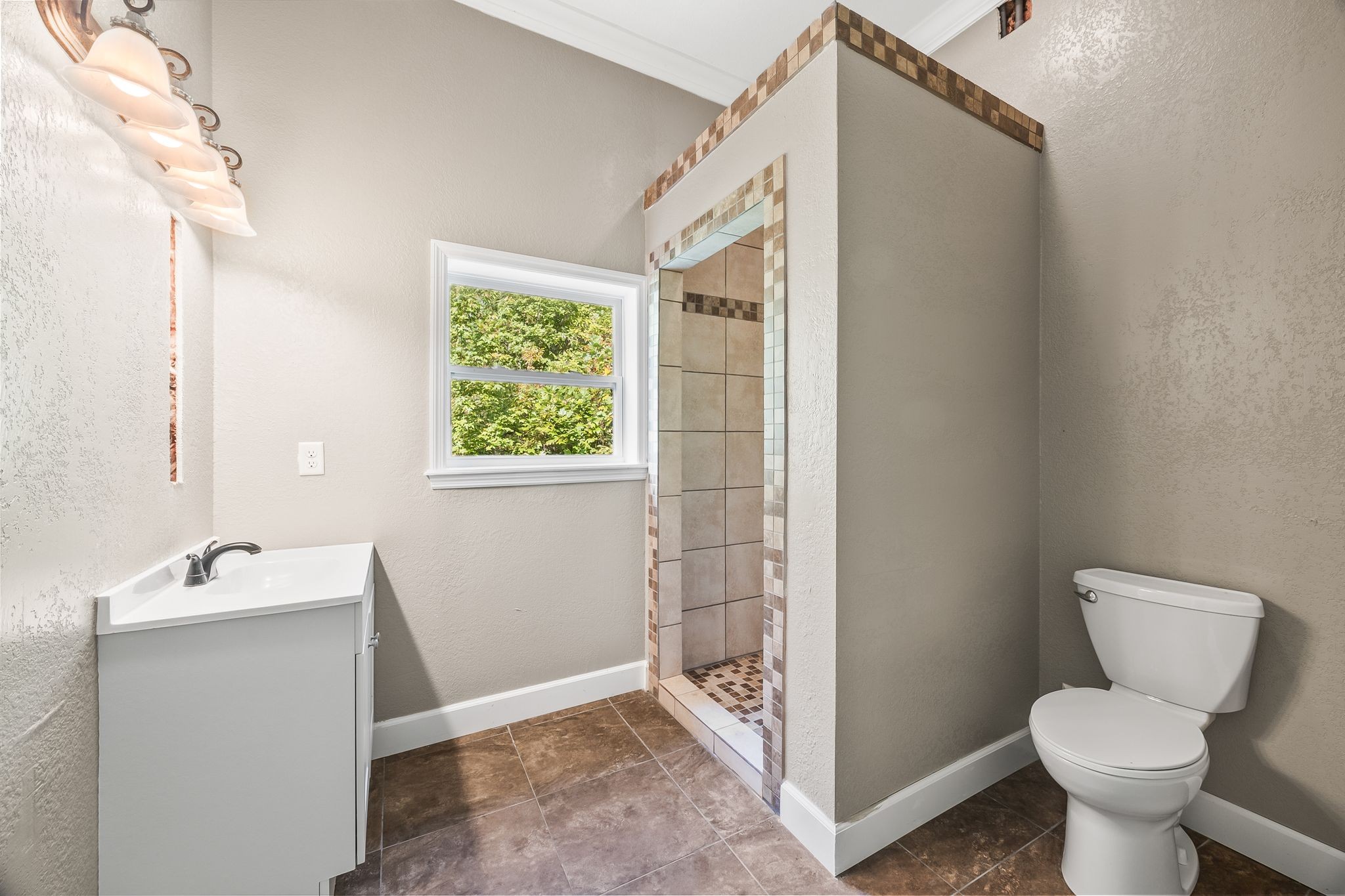 1582 Hellsneck Road Waverly, TN 37185 - Photo 54 of 72 a bathroom with a toilet sink and mirror