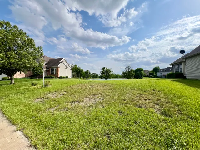 a view of an outdoor space and a yard
