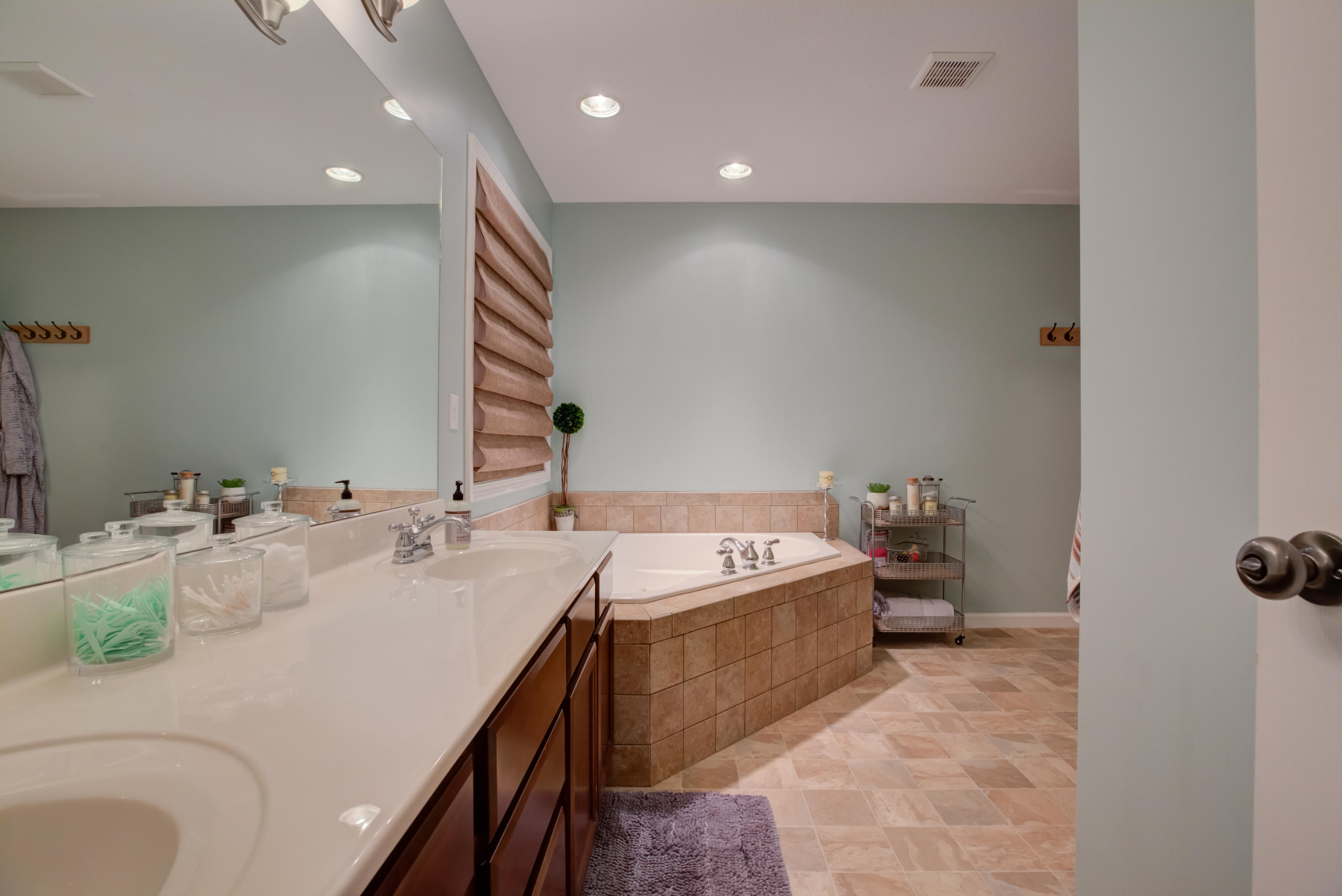 11724 Edison Road Knoxville, TN 37932 - Photo 22 of 39 Master Bath