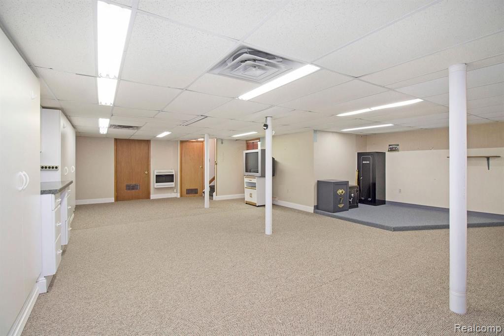 4939 Cedar Lake Road Howell, MI 48843 - Photo 30 of 38