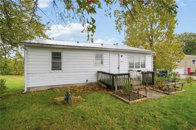 $225,000 | 29402 D Highway, Lawson, MO 64062