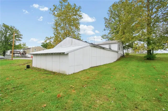 $225,000 | 29402 D Highway, Lawson, MO 64062