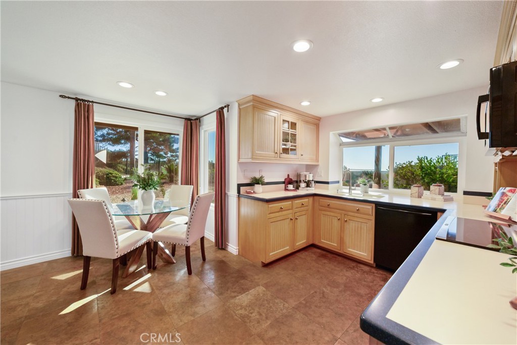 5056 Nighthawk Way Oceanside, CA 92056 - Photo 16 of 54