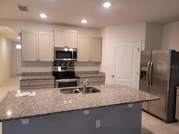 $2,500 | 376 Tanglewood Drive, Davenport, FL 33896