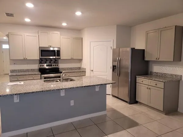 $2,500 | 376 Tanglewood Drive, Davenport, FL 33896