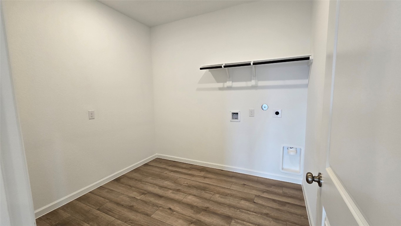 8223 Holly Blue Drive Rosharon, TX 77583 - Photo 32 of 48 a view of small space