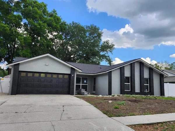 $419,900 | 1727 Tallowtree Circle, Valrico, FL 33594