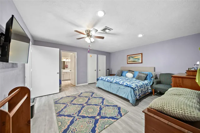 $263,000 | 6122 Gallant Forest Drive, Houston, TX 77088