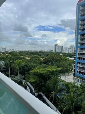 $2,700 | 2101 Brickell Avenue, Unit 502, Miami, FL 33129