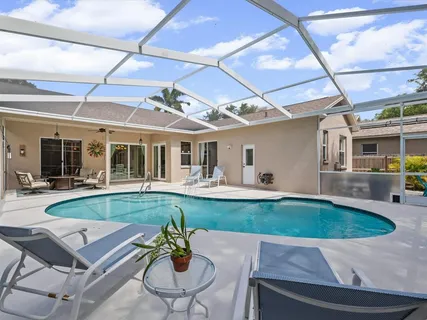 $819,950 | 2033 Long Branch Lane, Clearwater, FL 33760