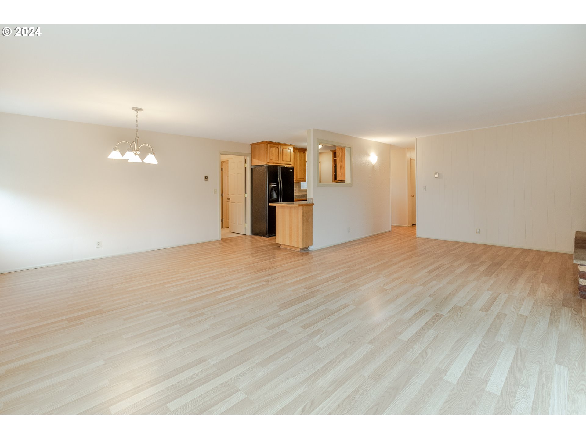 2175 Debra Drive Springfield, OR 97477 - Photo 4 of 22 a view of a livingroom with wooden floor