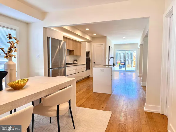 $9,450 | 310 South Alfred Street, Alexandria, VA 22314