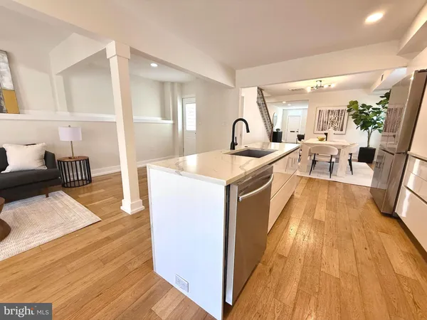 $9,450 | 310 South Alfred Street, Alexandria, VA 22314