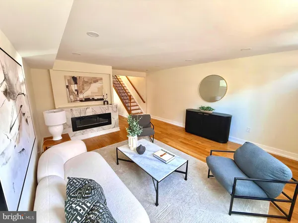 $9,450 | 310 South Alfred Street, Alexandria, VA 22314