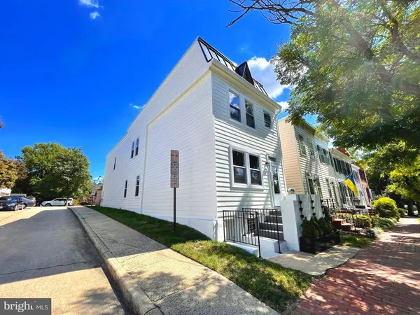 $9,450 | 310 South Alfred Street, Alexandria, VA 22314