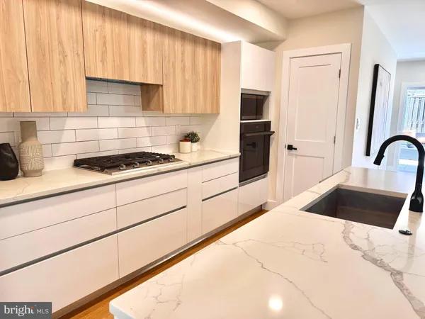 $9,450 | 310 South Alfred Street, Alexandria, VA 22314