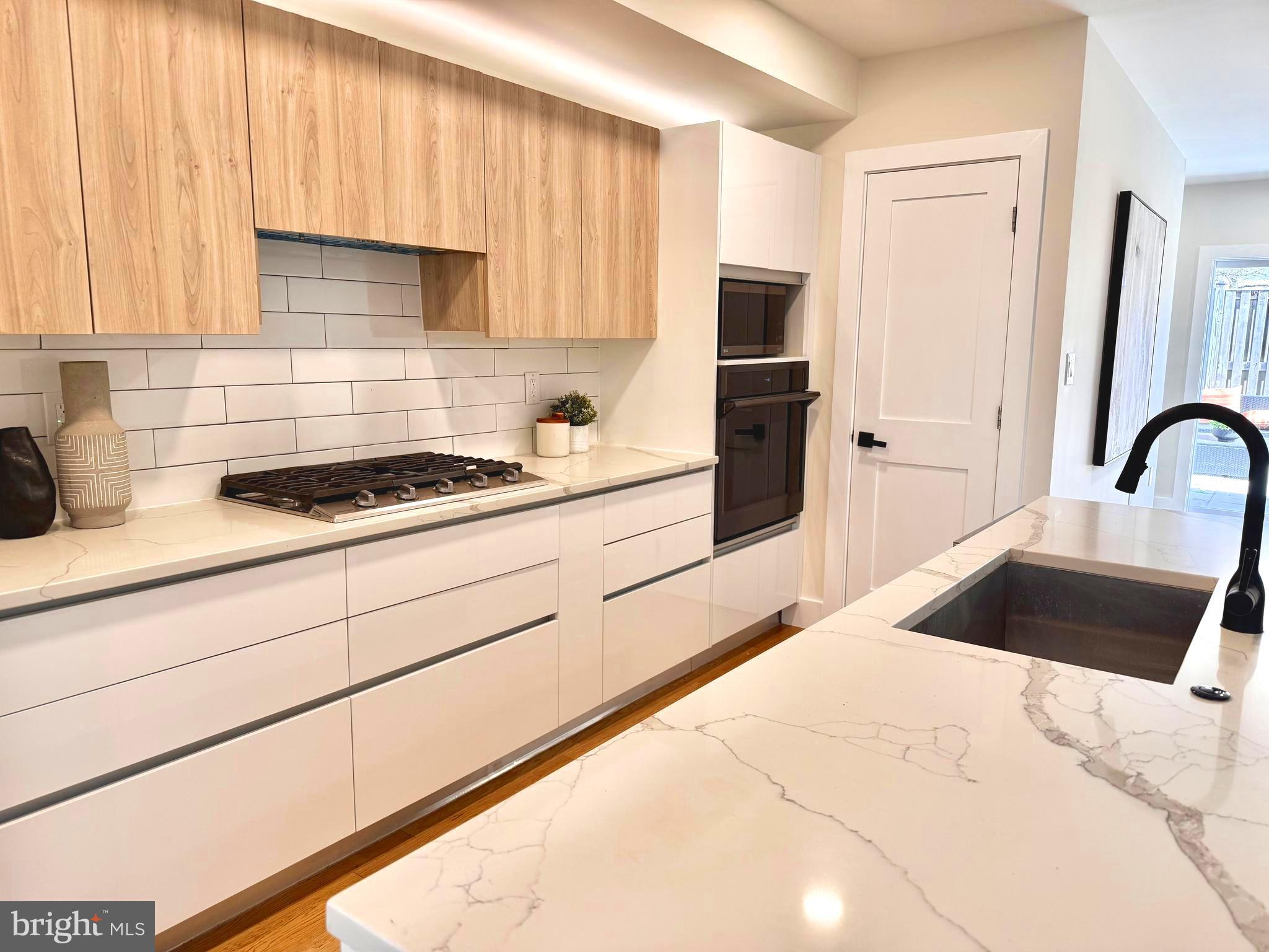 310 South Alfred Street Alexandria, VA 22314 - Photo 10 of 63