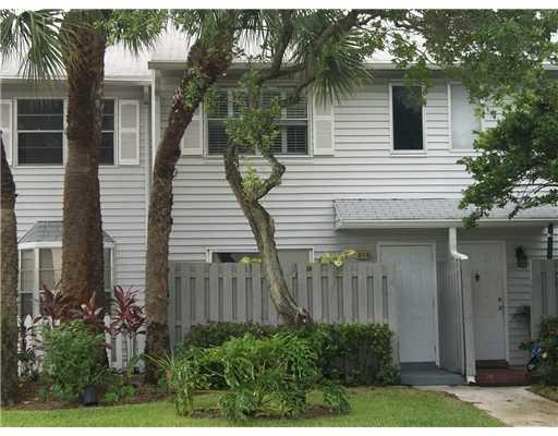 215 Southwest 3rd Street, Unit 215 Pompano Beach, FL 33060 - Photo 1 of 10 Exterior Front