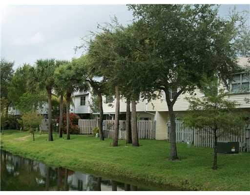 215 Southwest 3rd Street, Unit 215 Pompano Beach, FL 33060 - Photo 9 of 10 Exterior Front