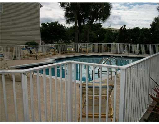 215 Southwest 3rd Street, Unit 215 Pompano Beach, FL 33060 - Photo 10 of 10 Exterior Front