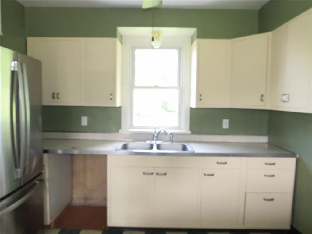 127 Maple Street Rochester, PA 15074 - Photo 29 of 39