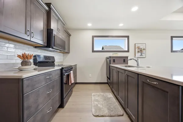 $549,622 | 6230 21st Street South, Fargo, ND 58104