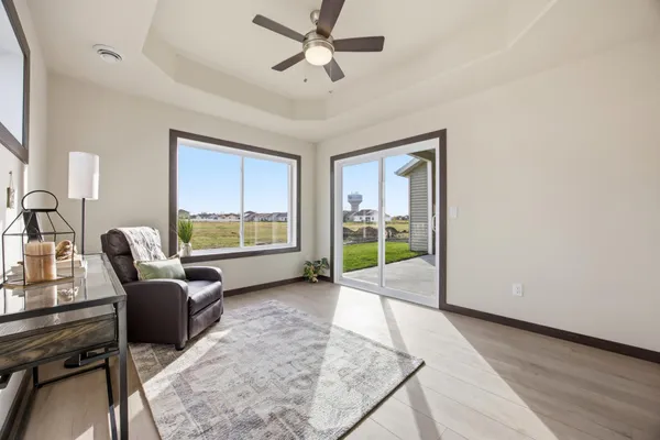 $549,622 | 6230 21st Street South, Fargo, ND 58104