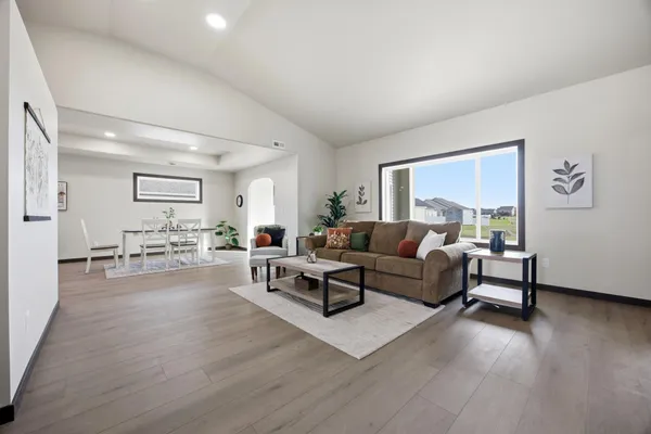 $549,622 | 6230 21st Street South, Fargo, ND 58104