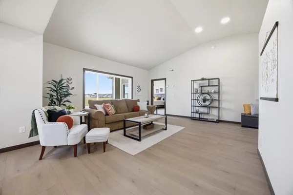 $549,622 | 6230 21st Street South, Fargo, ND 58104